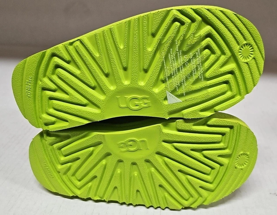 Botas UGGS K Neumel II Preescolar Niños Talla 13 | Zapatos Clásicos de Gamuza Impermeables Foto 4 de 4