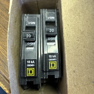 Square D QOB120 1P 20a 120V Bolt-on Breaker Yellow D, White 20 Lot Of 2 b24