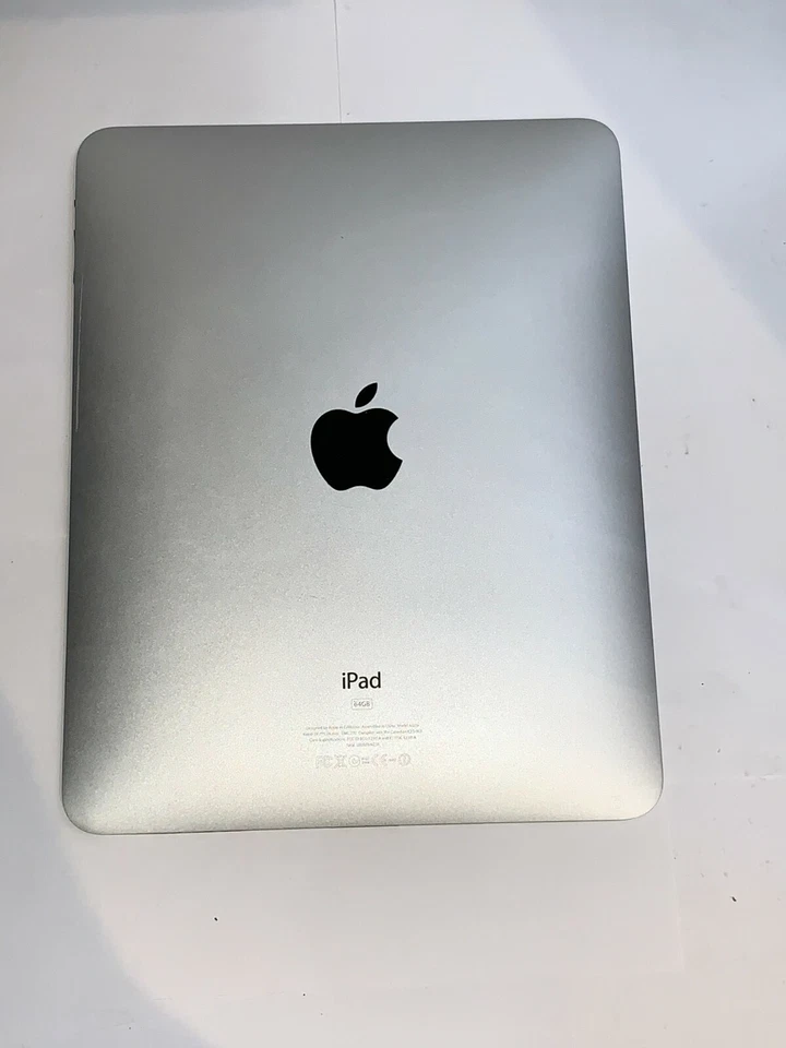 APPLE (A1219) IPAD 1ST GEN 64GB IN SILVER WIFI ONLY - FOR PARTS OR NOT WORKING ! - Image 3 of 4