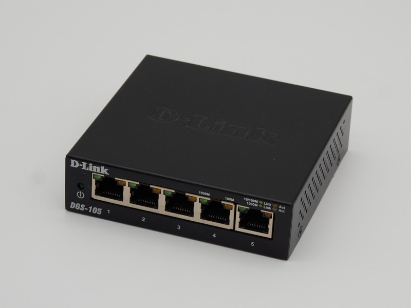 D-Link DGS-105 5-Port Gigabit Network Switch