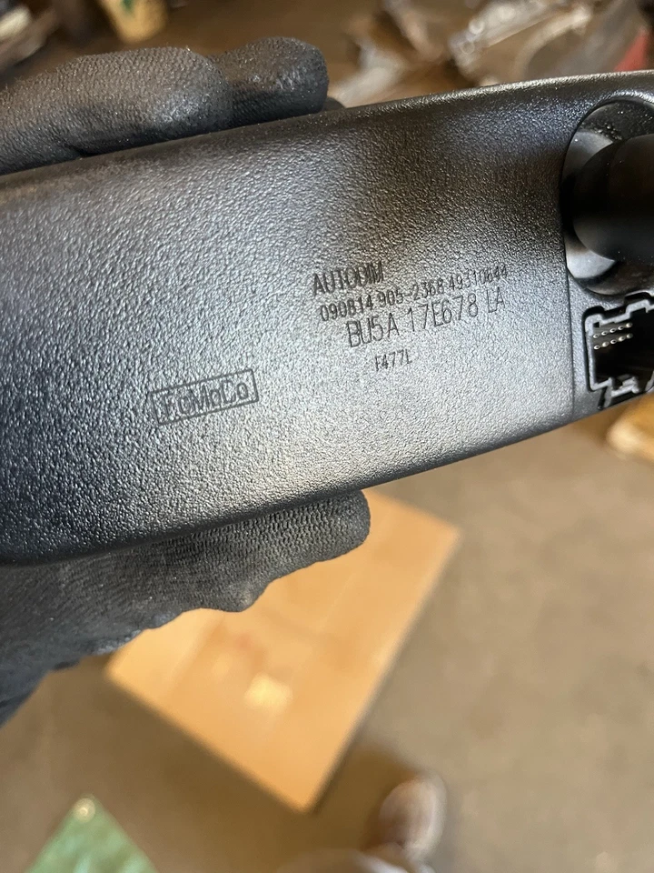 2014 Ford Edge Rear View Mirror Automatic Dimming OEM Used - Image 4 of 4