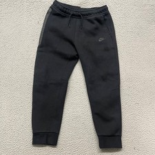 Nike Club Fleece Joggers Boys Youth XL Black Sweatpants Athleisure School