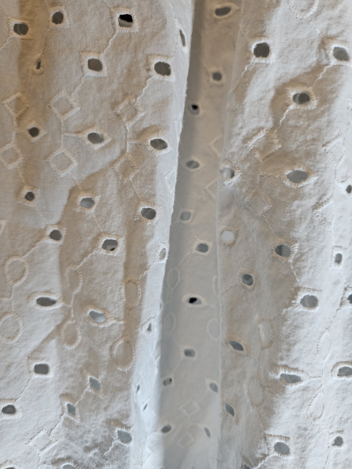 Universal Thread Medium White Eyelet  Puff Short … - image 7