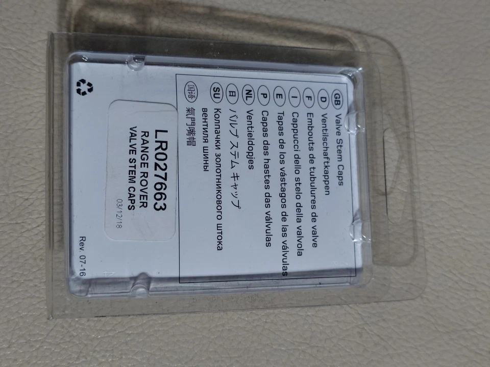 LAND ROVER VALVE STEMS CAPS FACTORY ORIGINAL LAND ROVER VALVE STEMS LR027663 OEM - Image 2 of 2