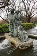 Photo 6x4 Three Fates Baile Atha Cliath/O1632 Bronze sculpture by Leeson c2010