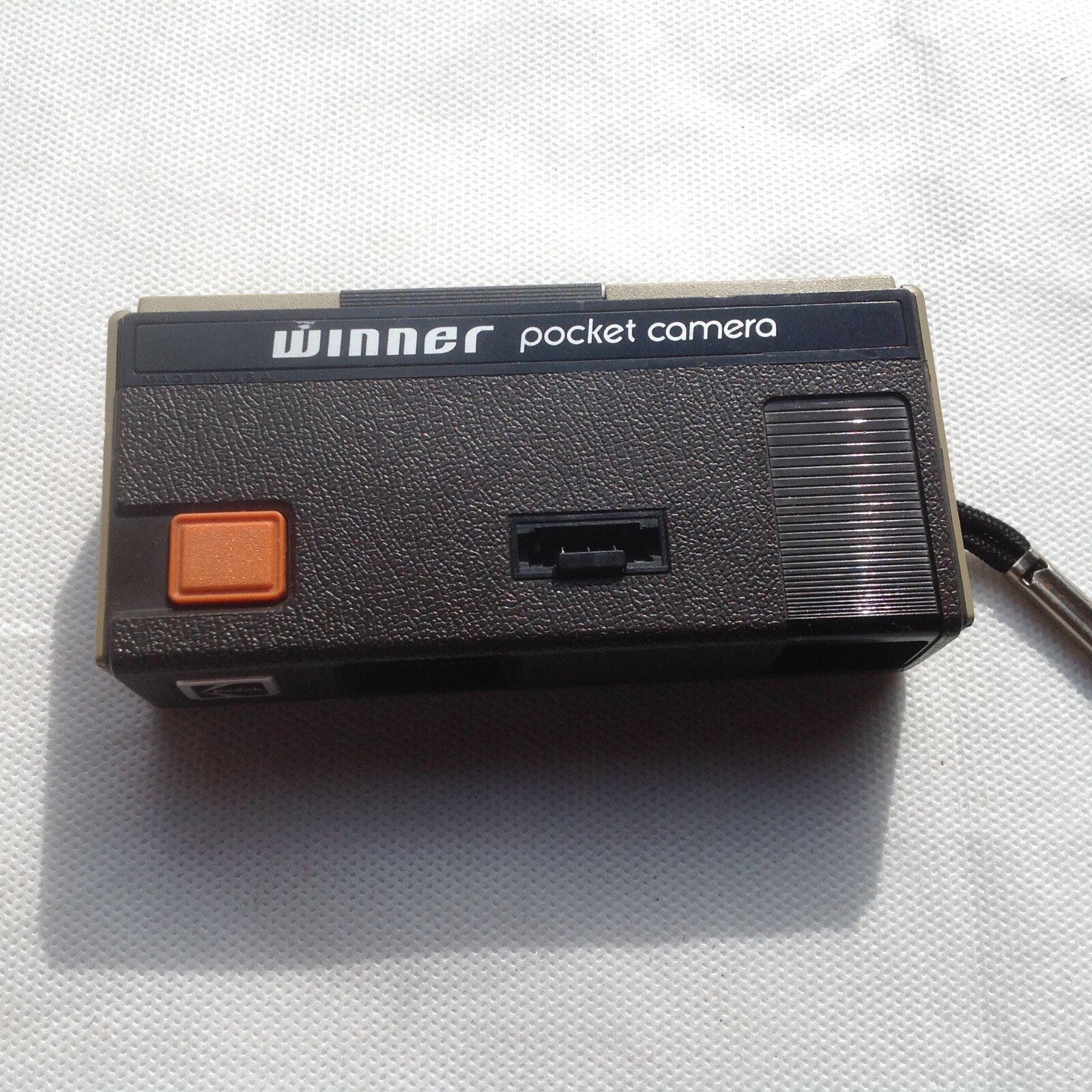 VINTAGE 1988 KODAK WINNER POCKET CAMERA 11OMM MANUAL INSTAMATIC