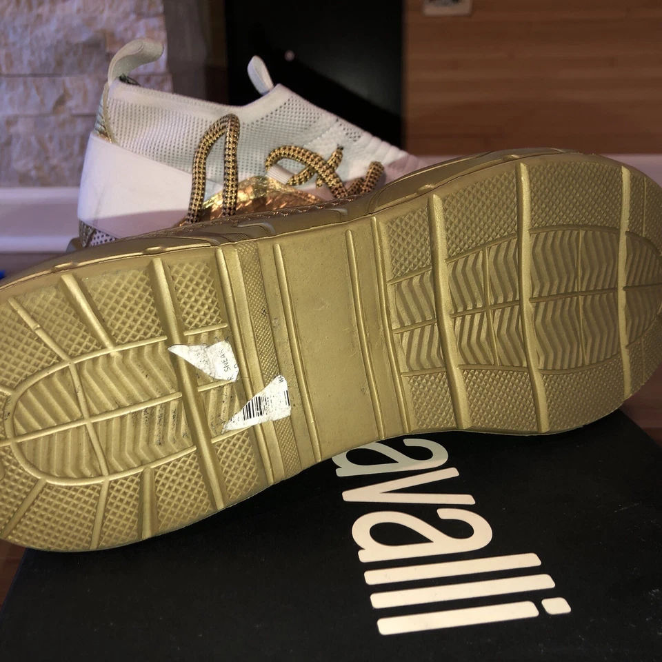 Roberto Cavali Logo-Print White & Gold Sneakers - Image 4 of 4