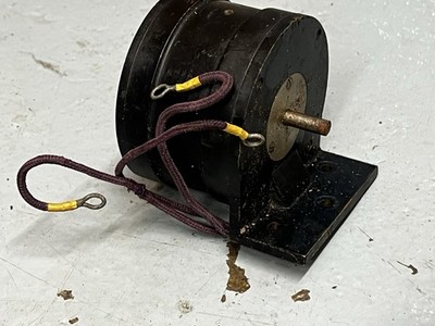 1942 Kreisel Repeater Motor für Richtungsfund Funkgeräte. Admiralität 7487