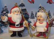 Santa Claus is Coming to Town by Rankin and Bass Kriss Kringle and Tanta Kringle