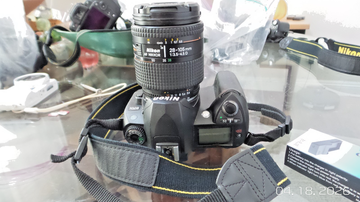 NIKON D70S DSLR DIGITAL WORKING CAMERA BUNDLE NIKKOR 28-105 LENS