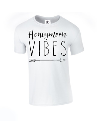 T-Shirt Flitterwochen Vibes Hubby Ehefrau Paar passende Hochzeit (VIBES, T-SHIRT)