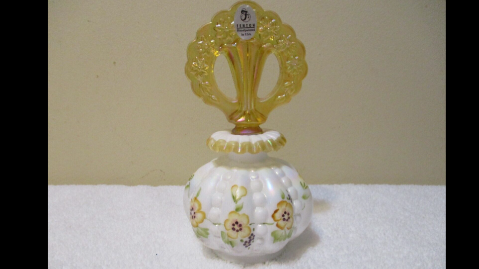 Fenton Vintage Perfume Bottle Gold Crest Iridescent Glass Stopper