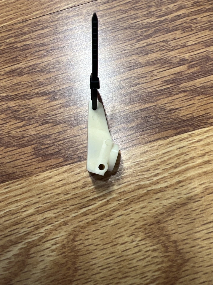 Vintage Team Associated RC 10 Gold Rear Hub Carrier 6365 Left (1pc) # - Image 3 of 3