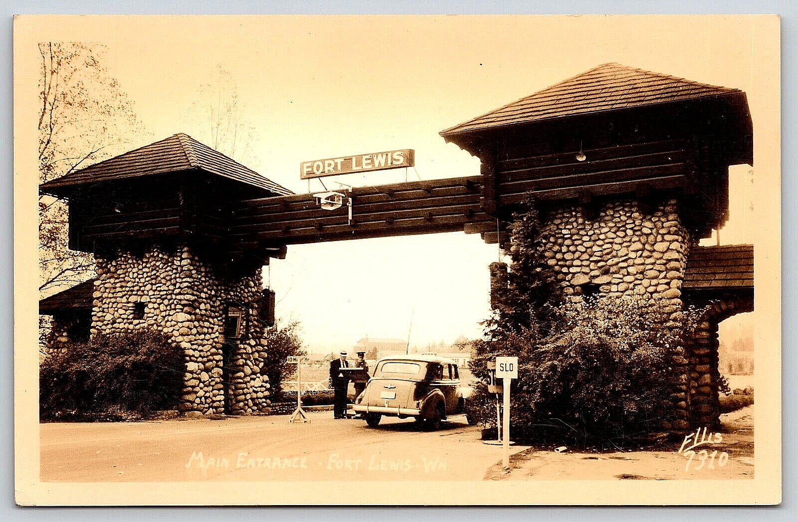 RPPC VINTAGE OLD ANTIQUE POSTCARD REAL PHOTO FORT LEWIS MAIN ENTRANCE GATE CAR