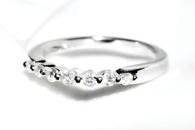 White Gold Diamonds Anniversary Ring 9ct Gold Almost Quarter Carat Diamonds N/7