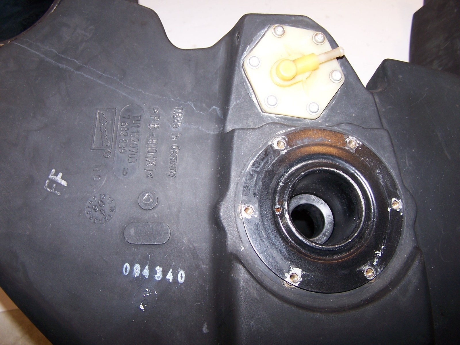 BMW R1200RT FUEL GAS PETROL TANK RESERVOIR 16117699595 R 1200 RT 1200RT 2006 lm eBay