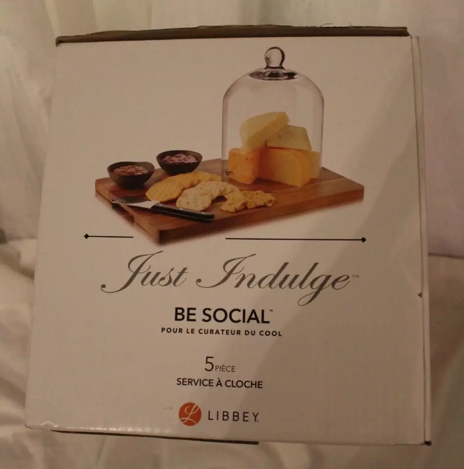 Libbey 5-Piece Cheese Board Serving Set: Glass Dome, Wood Server, Knife & Bowls - Image 3 of 4