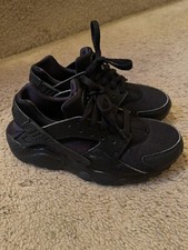 nike big boy sneakers size 4