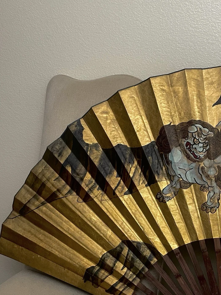 HUGE ANTIQUE CHINESE LION DESIGN GOLD WATERCOLOR FAN PAINTING SIGNED 55x33 - Image 2 of 4
