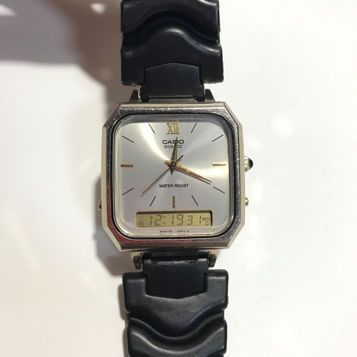 Casio AQ-431 Digital Stainless Steel Back Water Resistant Japan 