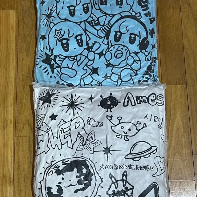 QWER AMES Pop-up Cushion Blue - Limited Edition, Unopened