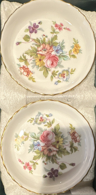 Minton Marlow Bone China Floral Round Plates Set of 2 Made in England
