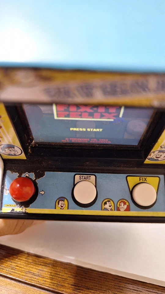 Fix It Felix Jr Mini Arcade Game Disney Wreck it Ralph Electronic Works tested - Image 2 of 4