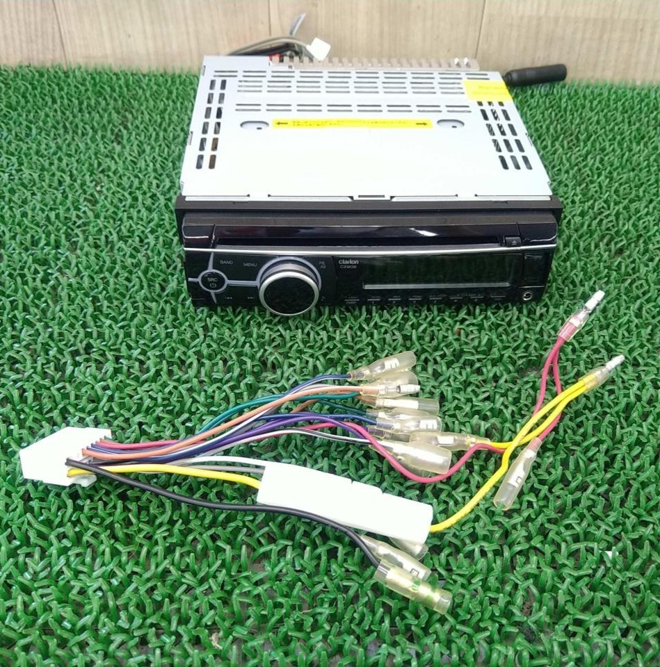 Clarion CZ202 1DIN Car Audio CD MP3 WMA Receiver USB AUX Input