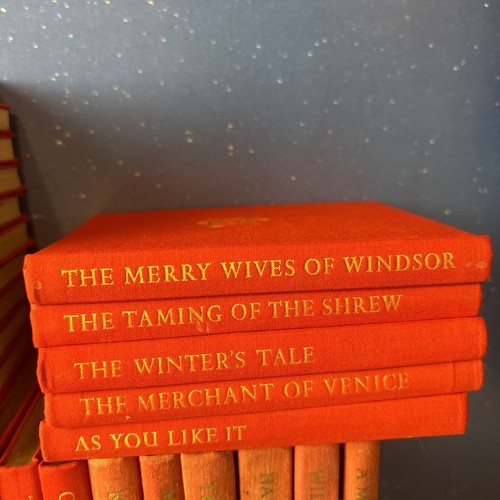 VINTAGE 1934/1935/1936 Shakespeare Book LOT~40 Books! Very Rare! The New Temple - Foto 5 di 23
