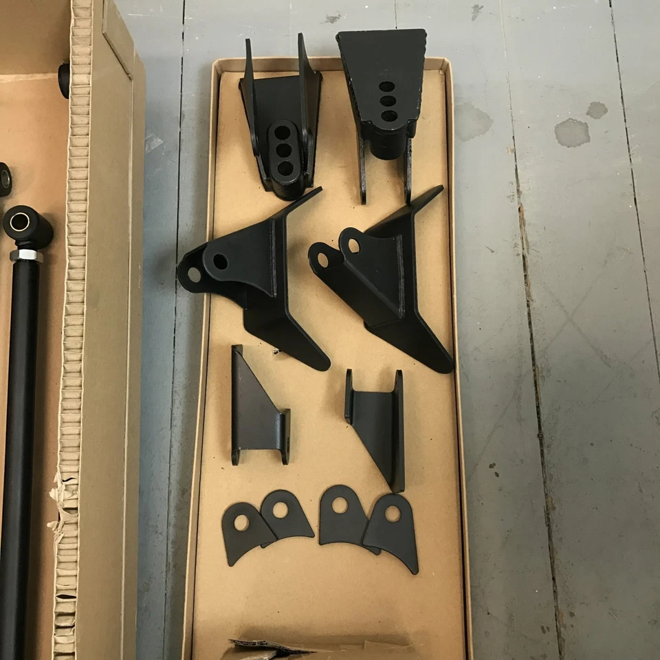 Triangulado Trasero 4 Eslabones y Enrolladores 33 1933 Modelo 40 Victoria Slantback Deluxe Foto 2 de 4