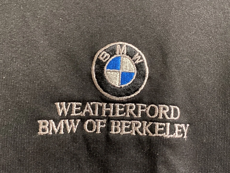 ¡EXCLUSIVO CONCESIONARIO BMW! Polo Corner Stone talla pequeña uniforme negro para mujer Foto 4 de 4