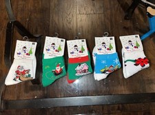 Lot Of 5 Pairs, Christmas Socks Unisex Size 4-6. NEW, Great Stocking Stuffers