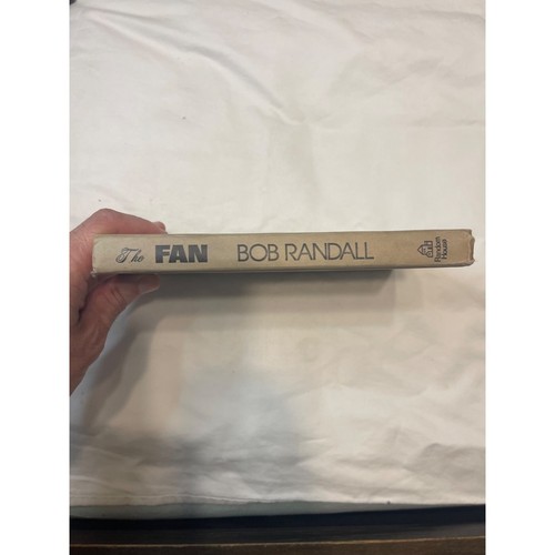 The Fan - Picture 2 of 6