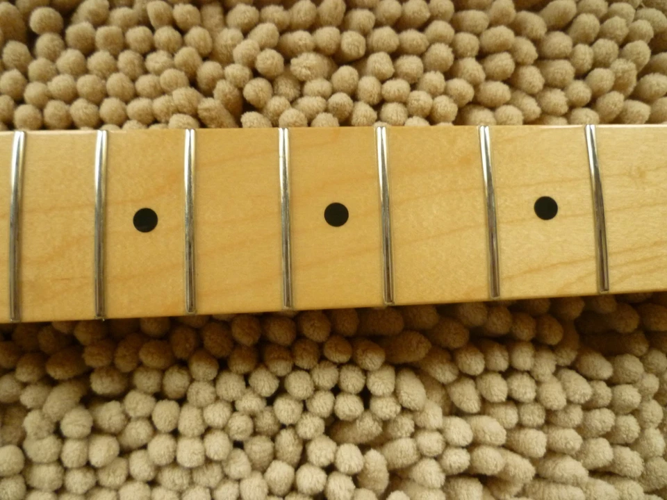 Fender Player Stratocaster Strat afinadores de cuello diapasón de arce, trastes ¡excelente! Foto 3 de 4