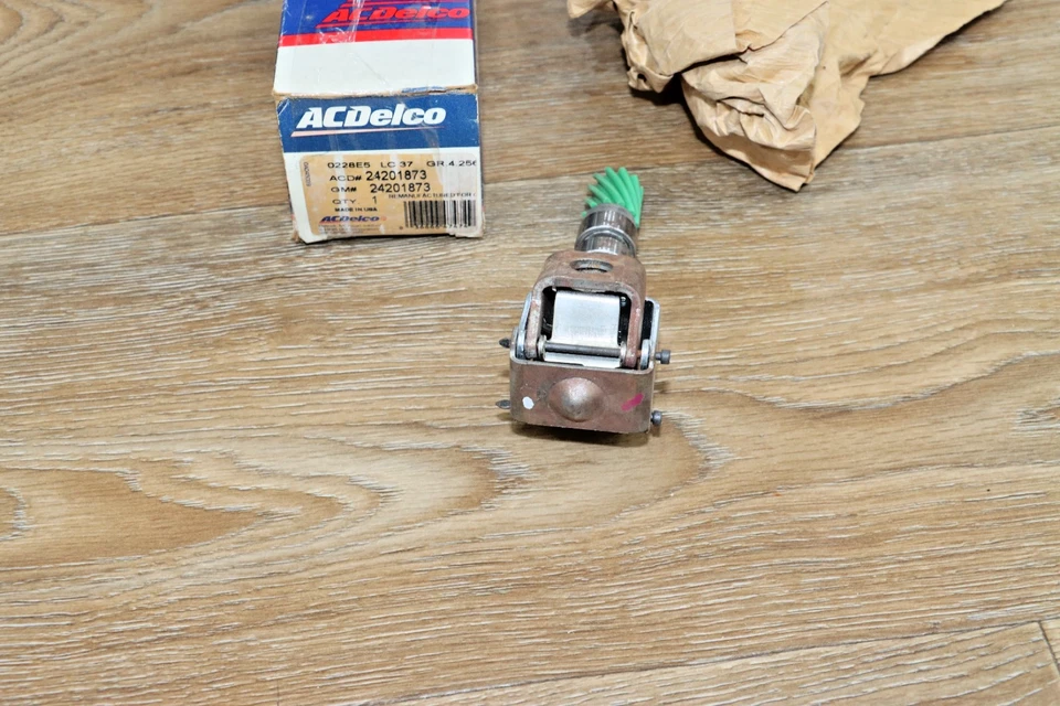 GM 24201873 Governor Transmisión 1992-1993 Buick Roadmaster Chevrolet Caprice Foto 2 de 4