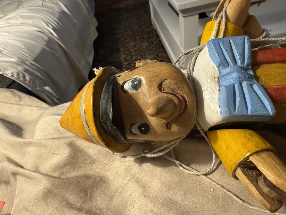 Marioneta marioneta Pinocho de madera tallada vintage de los años 50 muy rara Disney Foto 2 de 4