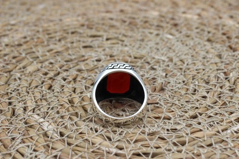 Anillo de sello de cornalina roja para hombre diseño de llave griega joyería de plata Foto 2 de 4