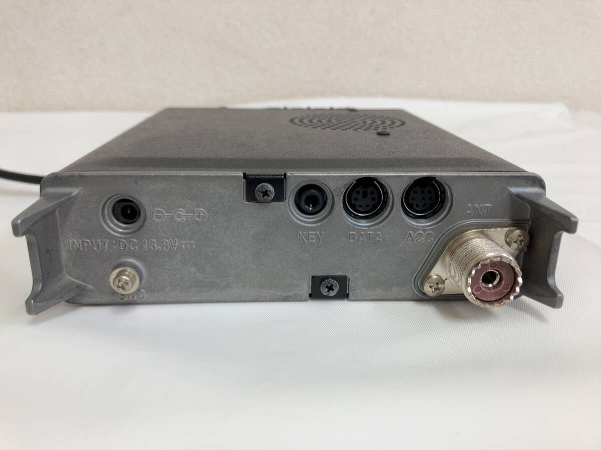 YAESU FT-817 HF/VHF/UHFトランシーバー Yaesu FT-817 – Com-Centre Communiction Equipment Limited