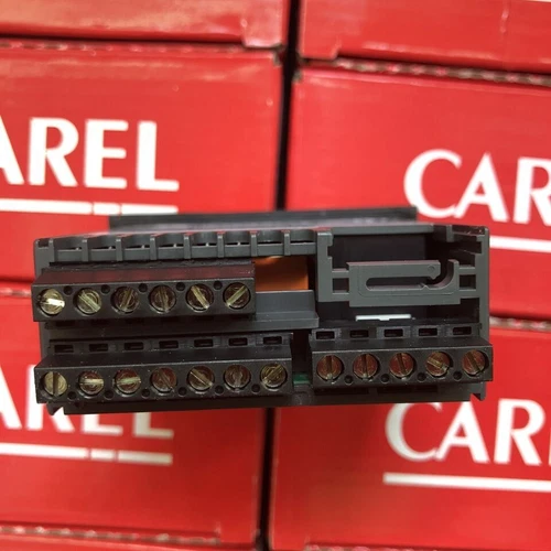 New CAREL IR33C0HR00 Temperature Controller - Picture 4 of 5