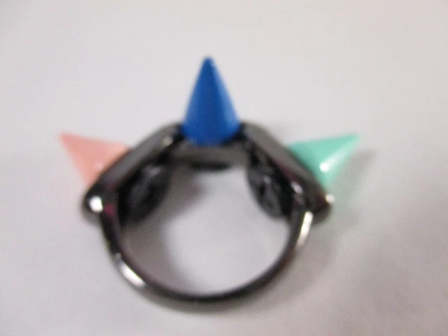 ANILLO JOOMI LIM BONITO EN PUNK CON 3 PICOS HEMATITA/AZUL/MELOCOTÓN NUEVO SIN ETIQUETAS $140 5 IRR Foto 3 de 4