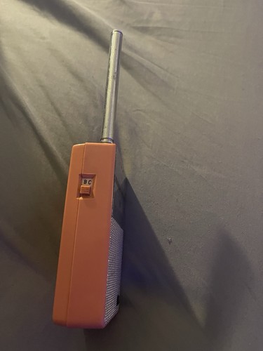 vintage hitachi transistor radio 2band Wh-761 Pink 7 Rare - Picture 4 of 4
