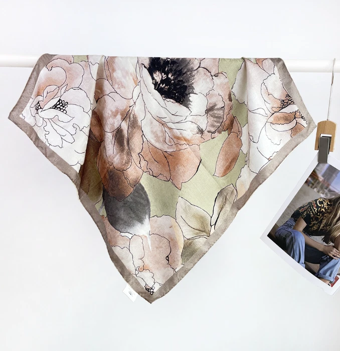 70% Cashmere 30% Silk Bandanna Shawl 26'' floral Print Neckerchief Scarf Wrap