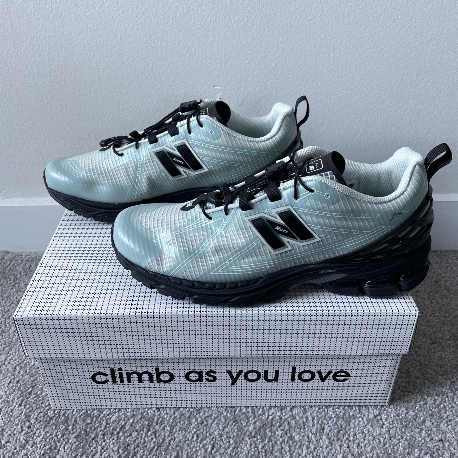 CAYL x New balance 1906R Size 9 Sold Out | READY TO SHIP ✅