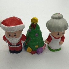 Little People Santa and Ms Claus And Christmas Tree