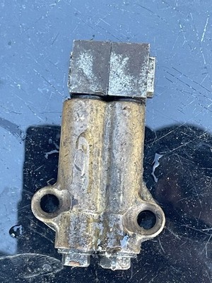 Triumph 500 650 750 LF Harris Typ Ölpumpe mit Block 2 Ventil gutes Gebrauchtteil