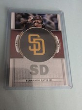 2023 Topps Series 1 Team Logo Commemorative Patches Fernando Tatís Jr. MEM