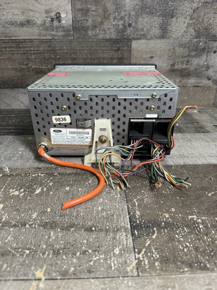 Unidad principal receptor de radio estéreo negro 99-09 Ford Explorer Expedition F150 250 Foto 2 de 4