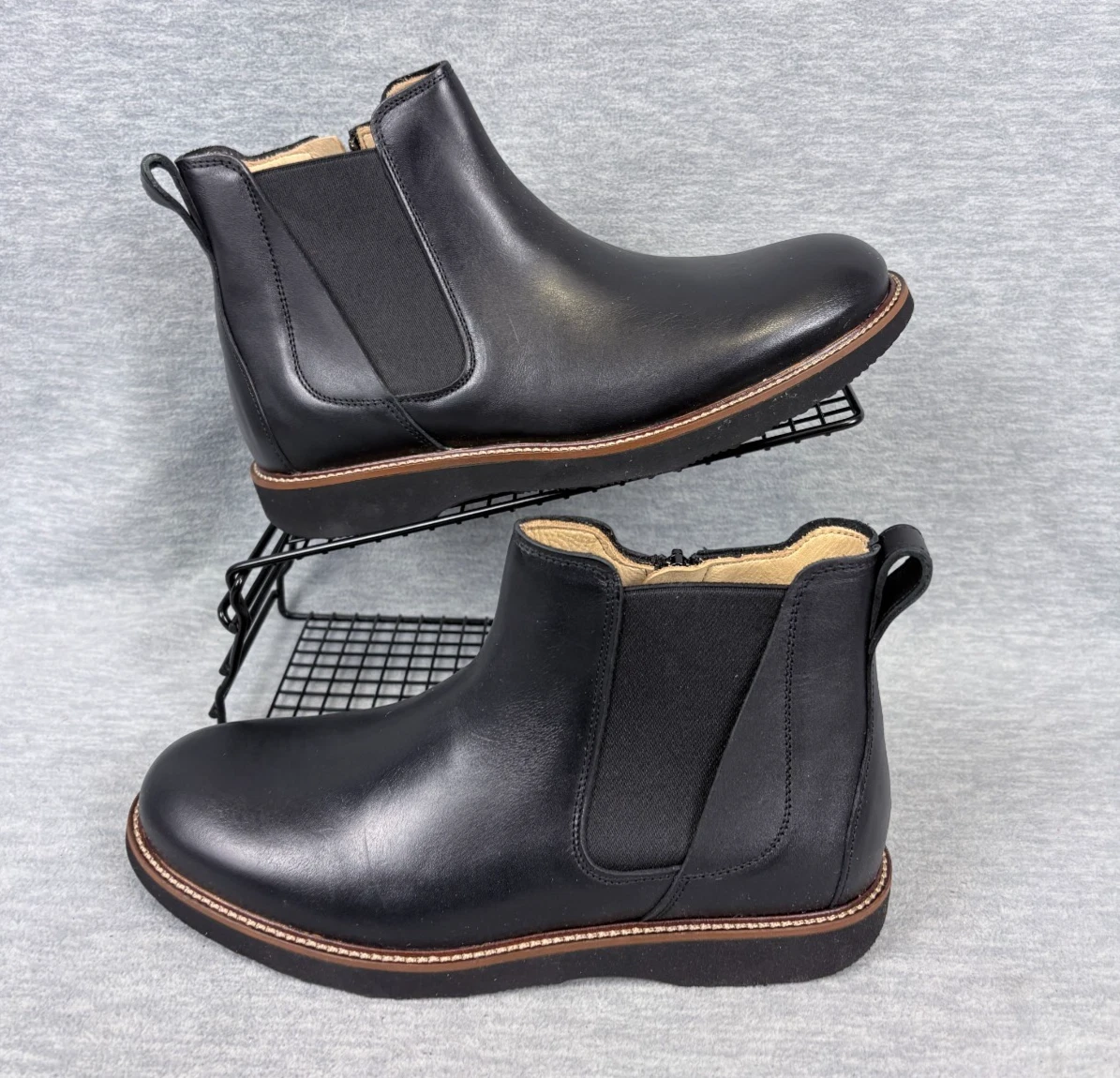 Vibram Men\'s Black and Brown Boots R. Watson Men main image 3