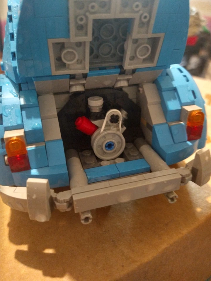 Lego Creator Expert Volkswagen Beetle - 10252 (Retired) no box - Image 3 of 4