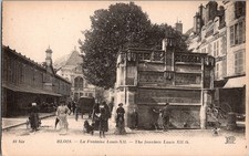 Vintage Postcard Blois France La Fontaine Louis XII Fountain ND Phot 10 bis
